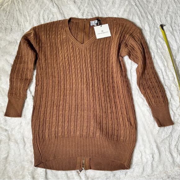 Chloe Kristyn Size Small Tan Tequila V Neck Cable Sweater Cozy Cabin Chic NWT - Picture 10 of 15